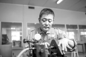 空軍首席技師張永光:徒手打磨發(fā)動機震驚海外