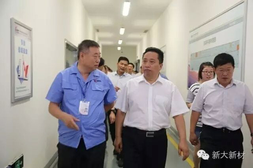 開封市領(lǐng)導(dǎo)到新大新材參觀視察金剛石線項目