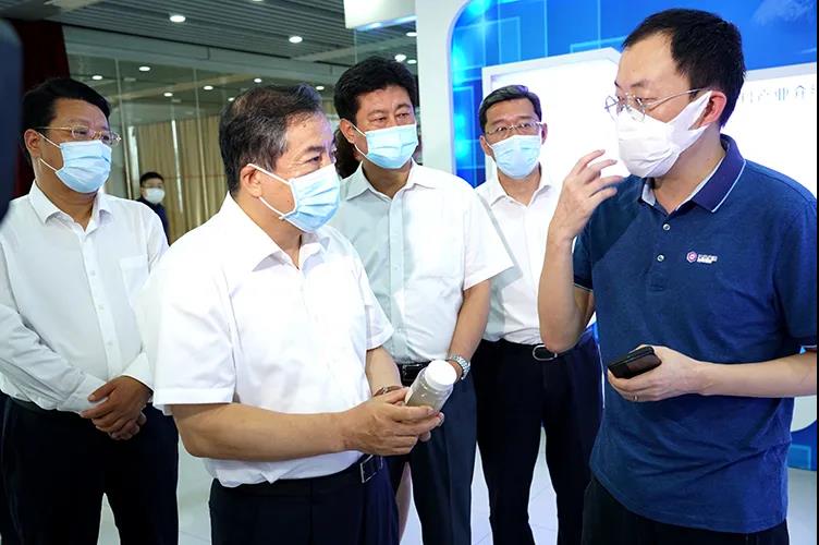 山東省委常委、濟南市委書記孫立成一行到圣泉集團調(diào)研