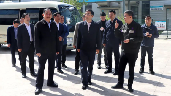 山東省委常委、濟(jì)南市委書記劉強(qiáng)調(diào)研圣泉集團(tuán)