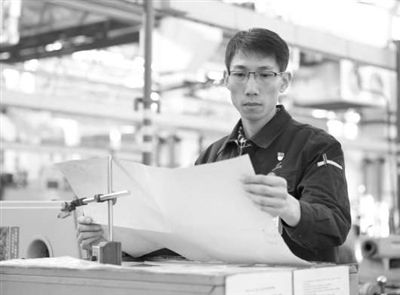 洪家光：精益求精的普通車(chē)工 終成“大國(guó)工匠”